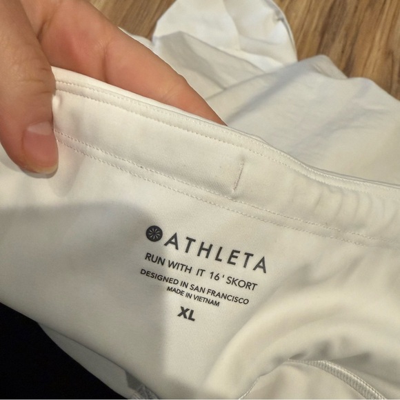 Athleta Run With It 16” White Skirt Skort - Picture 5 of 9